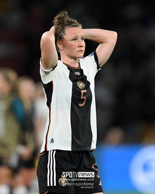 ▲ 3일 한국과 경기가 끝나고 아쉬워하는 독일 대표팀 마리나 헤게링.