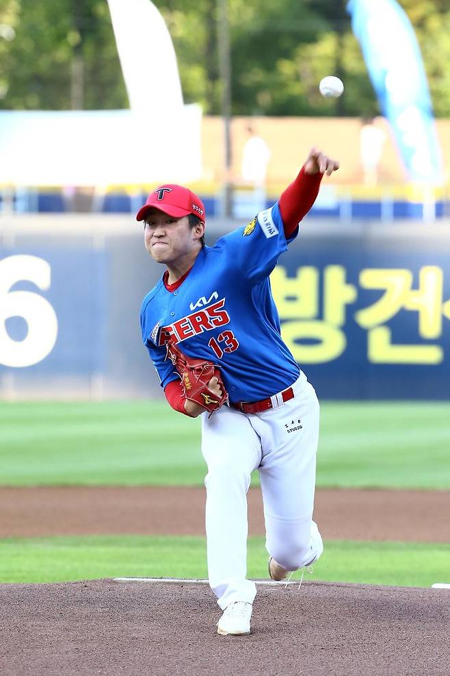 '아기호랑이' KIA 윤영철이 6이닝 3실점으로 시즌 7승째를 수확했다. [KIA 타이거즈 제공]