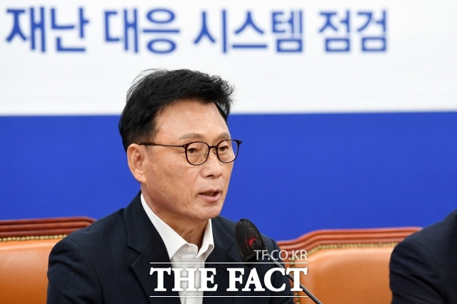 박광온 더불어민주당 원내대표가 6일 취임 100일 기념 기자회견을 열었다. 박 원내대표는 내년 총선 승리를 위한 과제로 '당 통합과 확장'을 꼽았고, 이른바 '전당대회 돈봉투 사건'과 관련해서는 "민주당 쇄신 계기가 됐다"고 언급했다. /남용희 기자