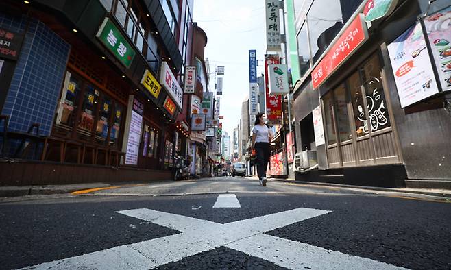 지난 3일 음식점 등이 밀집한 서울 종각 젊음의거리 모습. 연합뉴스