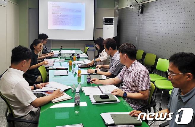 8일 광주시 복지건강국 회의실에서 '장사시설 지역 수급계획 수립 용역' 최종보고회가 열리고 있다.(광주시 제공)2023.8.8/뉴스1 ⓒ News1 박준배 기자