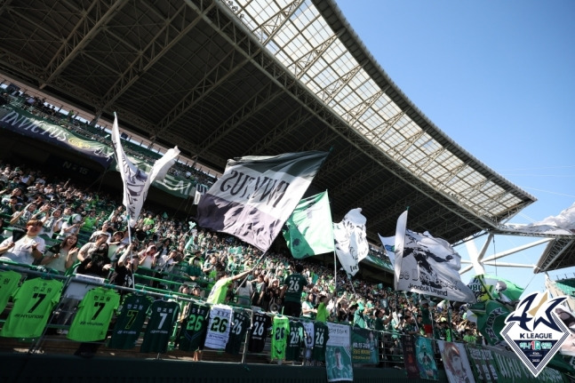 ▲ 잼버리 사태에 오롯이 피해만 입은 전북현대와 축구팬들 ⓒ한국프로축구연맹