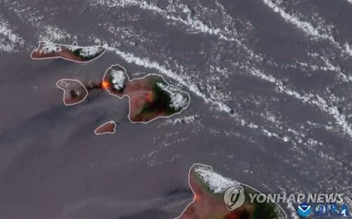 미국 국립해양대기청(NOAA)이 입수한 9일(현지시간) 하와이 산불의 위성사진 이미지 [RAMMB-CIRA/NOAA/AFP=연합뉴스. 재판매 및 DB 금지]