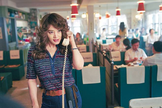 류승완 감독의 영화 ‘밀수’ 속 김혜수.