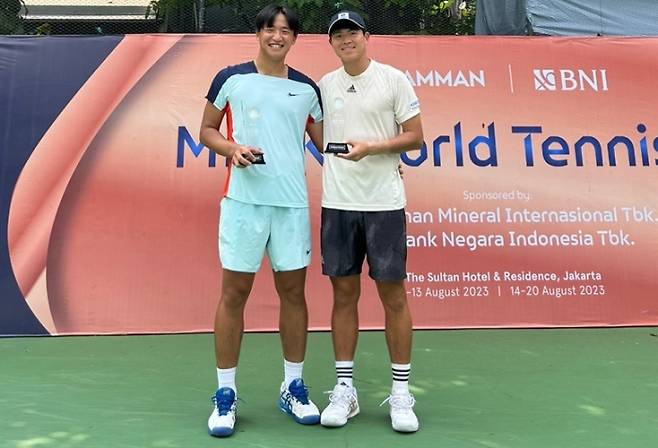 ITF 자카르타(M25K)대회 복식 준우승한 한선용 이재문