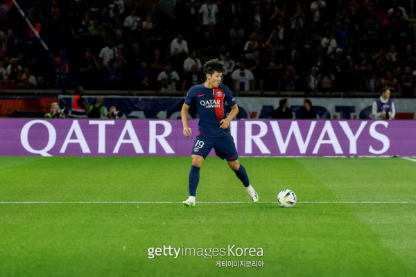 로리앙전에 선발 출전해 프랑스 리그1 데뷔전을 치른 파리생제르맹(PSG) 이강인. 사진=게티이미지