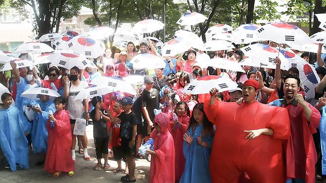 광주광역시 광산구 월곡동 고려인마을에서 봉오동 전투 재현 행사가 진행되고 있다. 뉴스1