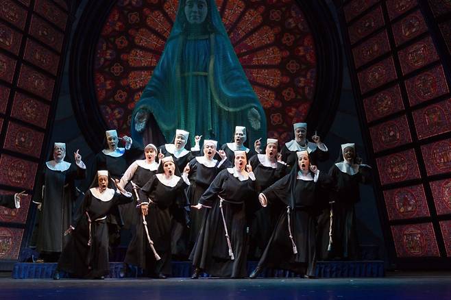 Actors perform during the Korean tour of "Sister Act" in 2017. (EMK)