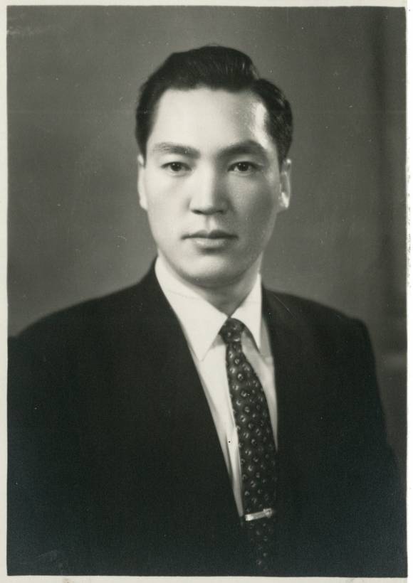 윤 대통령 부친 윤기중 연세대 명예교수 별세 - 윤석열 대통령 부친 윤기중 연세대 명예교수가 15일 별세했다. 향년 92세. 윤 교수는 1968년부터 연세대 응용통계학과 교수로 재직했으며 1976년 한국통계학회 회장, 1992년 한국경제학회 회장 등을 지냈고 경제학 분야에 기여한 공로를 인정받아 2001년 대한민국 학술원 회원이 됐다. 사진은 고인의 생전 모습. 2023.8.15 대통령실 제공