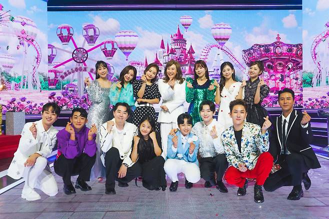 '화요일은 밤이 좋아' 80회 출연진 기념촬영 /TV조선
