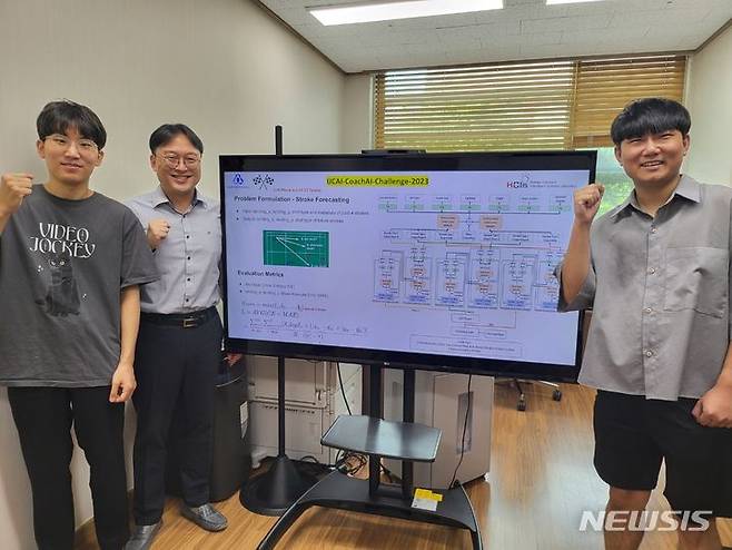 [광주=뉴시스]지스트 오정석 통합과정생, 김승준 교수, 성민우 석사과정생