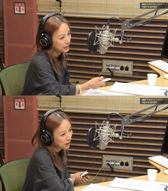 가수 이효리가 지난 17일 방송된 MBC FM4U 라디오 '배철수의 음악캠프'에 나와 자신이 출연한 방송을 잘 보지 못한다고 고백했다. [사진=MBC FM4U '배철수의 음악캠프']