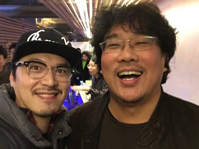 한국 영화의 ‘양봉’ 봉만대 감독(왼쪽)과 봉준호 감독. 봉만대 제공