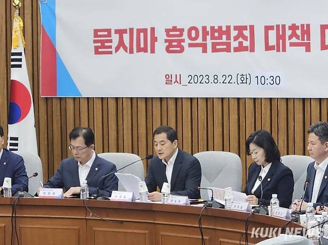박대출 국민의힘 정책위의장이 22일 국회에서 묻지마 흉악범죄 대책 마련 당정협의회 종료 후 기자들에게 회의 내용을 발표하고 있다. 사진=윤상호 기자
