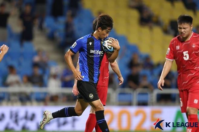 [서울=뉴시스]K리그1 인천 공격수 천성훈 동점골. (사진=프로축구연맹 제공)