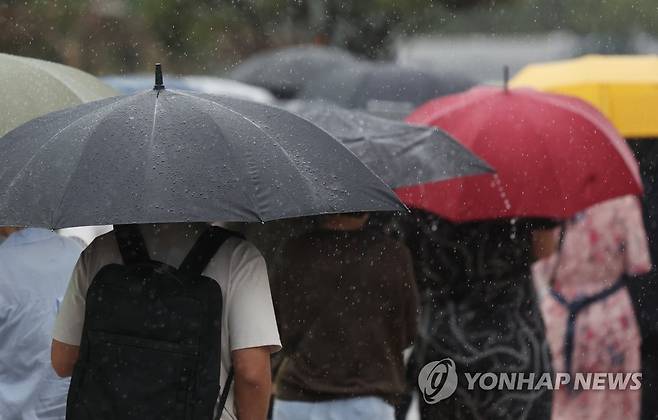 서울은 비만 '주룩주룩' [연합뉴스 자료사진]