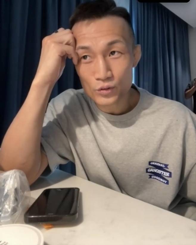 한국 취재진과 화상 인터뷰하는 정찬성 [화상인터뷰 영상 캡처. 재판매 및 DB 금지]