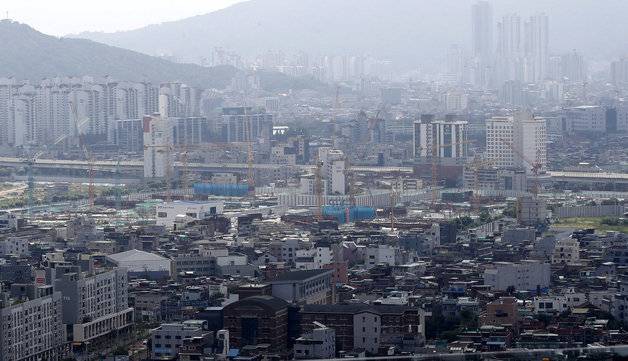 서울 강북구 북서울꿈의숲 전망대에서 바라본 서울 도심 모습. 2023.7.28/뉴스1