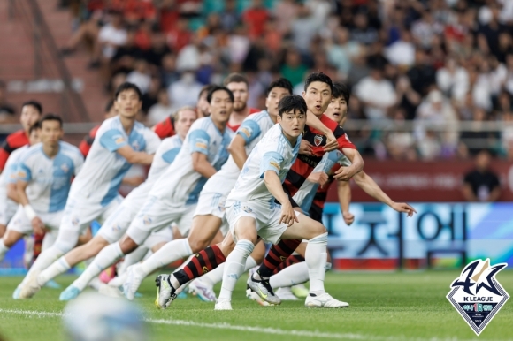 진격의 울산 - 프로축구 K리그1 울산 현대가 지난달 8일 포항 스틸러스와 경기를 하는 모습.  2023.7.8 한국프로축구연맹 제공. 연합뉴스