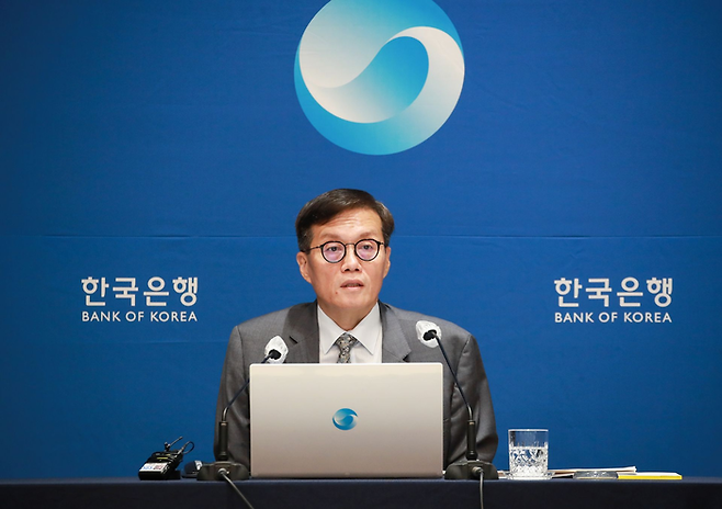 이창용 한국은행 총재가 24일 오전 서울 중구 한국은행에서 열린 통화정책방향 기자간담회에서 발언하고 있다. 한국은행 제공