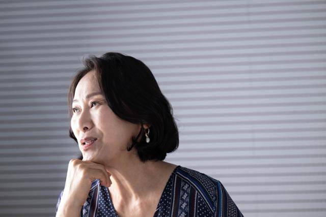 ‘학교 대신 공장에 가야 하나.’ 포기하려던 순간, 신은 그에게 매번 다른 문을 열어주었다. 이한호 기자