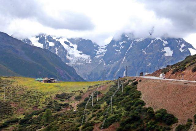 동죽림에서 백마설산 가는 길. ⓒ최종명