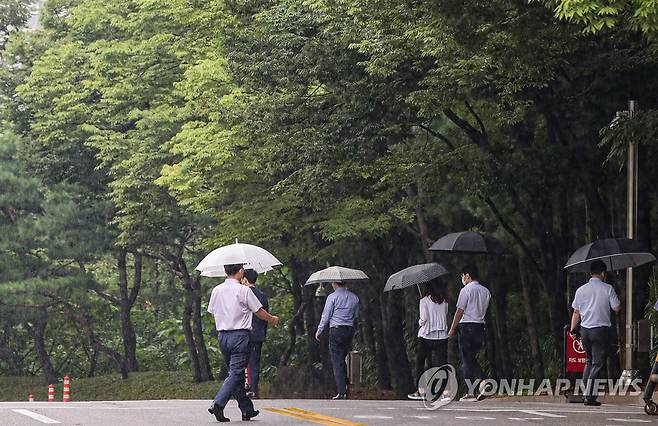 늦여름 가을 재촉 비 [연합뉴스 자료사진]