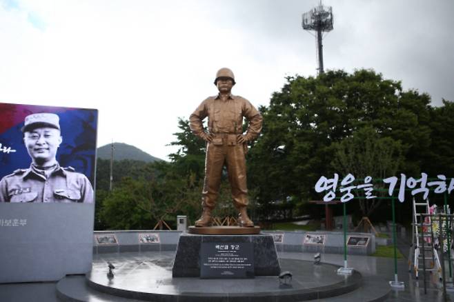 경북 다부동전적기념관의 고(故) 백선엽 장군 동상. 국가보훈부 제공