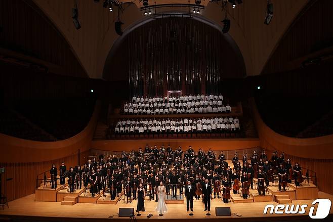 '메리투게더, 영화음악에서 베토벤 합창까지'를 주제로 롯데콘서트홀에서 열린 자선연주회/(동아제약 제공)