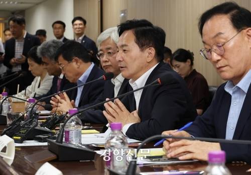 주택공급혁신위원회는 29일 오후 주택도시금융공사(HUG) 서울서부지사에서 원희룡 국토교통부 장관 주재로 열렸다.