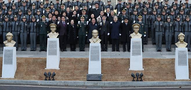 This file photo taken in March 2018, shows the busts of five Korean independence fighters erected at the Korea Military Academy, in northern Seoul. (Yonhap)