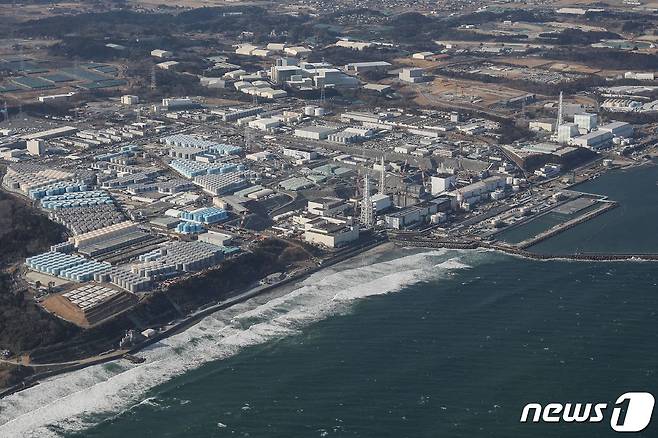 일본 후쿠시마현에 위치한 도쿄전력 원자력 발전소 앞의 바다. 2023.08.23/ ⓒ AFP=뉴스1 ⓒ News1 권진영 기자