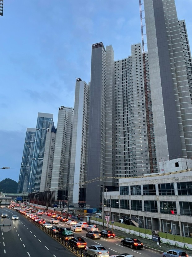 부산 최고 분양가 아파트가 될 예정인 부산시 남구 대연동 더 비치 푸르지오 써밋. [독자 제공]