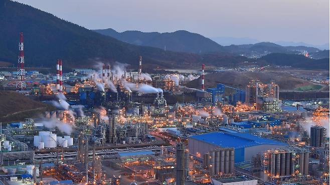 전남 여수국가산단 전경. 여수시 제공