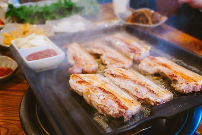 삼겹살도 청주가 일찌감치 시작했다. 기쥬?