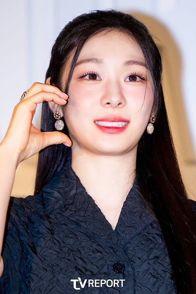 [T포토] 김연아 '국민 요정의 볼하트'