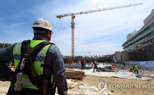 인천국제공항 제2터미널 제2합동청사 확장 건설현장 모습. 사진 연합뉴스