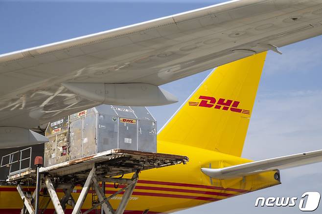 DHL 항공기 화물 하역 이미지((DHL 익스프레스 코리아 제공)