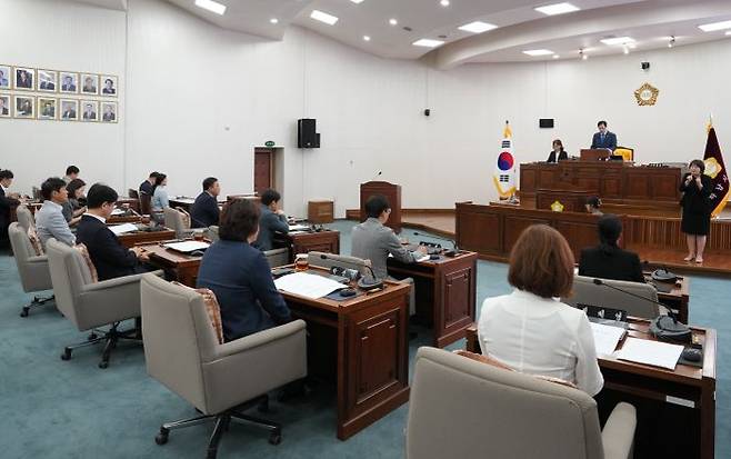 하남시의회가 제324회 임시회를 열고 2023년도 제3회 추가경정예산안 및 각종 조례안 심의에 돌입했다.ⓒ하남시의회