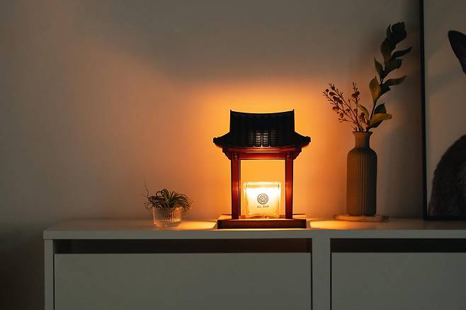 2023 대한민국 관광공모전(기념품 부문) 국무총리상을 받은 '한국형 캔들워머 호롱'