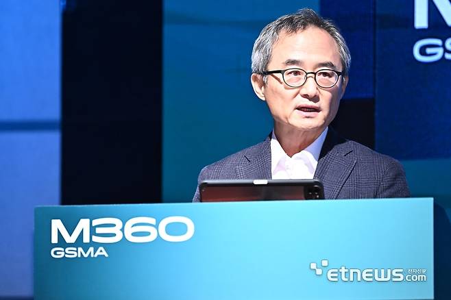 GSMA M360 아시아태평양 콘퍼런스가 7일 서울 중구 웨스틴조선 호텔에서 열렸다. 장경희 6G포럼 집행위원장이 6G 비전을 발표하고 있다. 이동근기자 foto@etnews.com