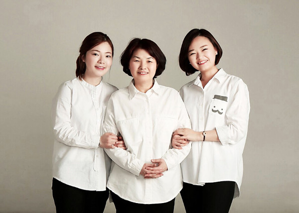 고용부문 대상(고용노동부 장관상) 수상자인 박수현(오른쪽)씨의 가족 사진. 박수현씨 제공