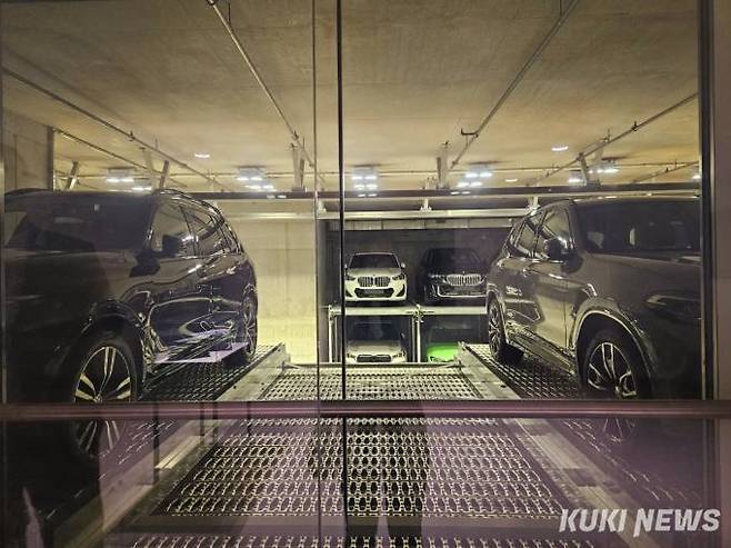 BMW Welt 내 있는 차량 출고장 모습. 사진=조은비 기자