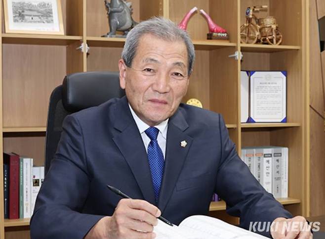 김석순 의장은 ‘공모사업에 대해 보다 신중한 검토가 필요하다는 숙제를 남긴 과정’이라는 입장을 밝혔다. 사진=해남군의회 홈페이지 사진 캡처