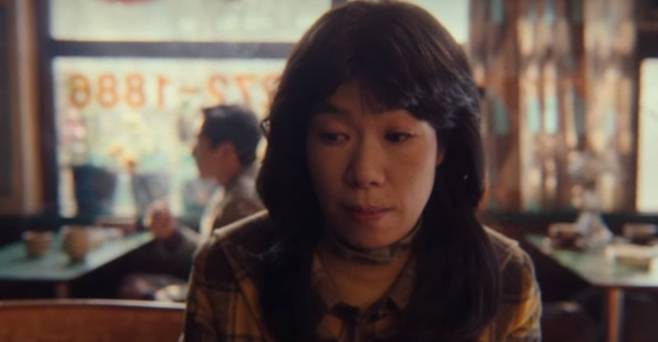 적어도 외도를 하진 않을 것 같아서 고른 남편이 결혼 초장부터 다른 살림을 차리며 경자는 생존을 위해 발버둥 친다. [사진 제공=넷플릭스]