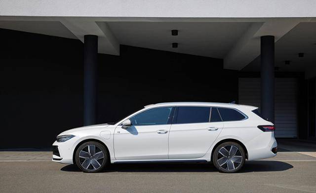 폭스바겐 파사트 바리안트를 국내에서 만날 수 있을까?