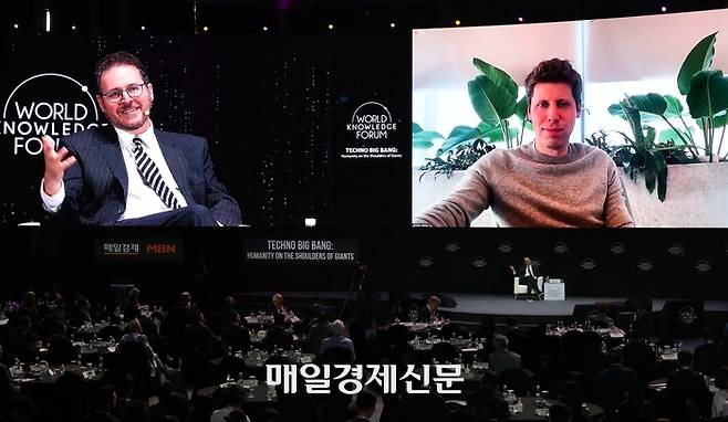 샘 올트먼 오픈AI 공동창업자(오른쪽) 미네르바스쿨 설립자인 벤 넬슨. <한주형 기자>