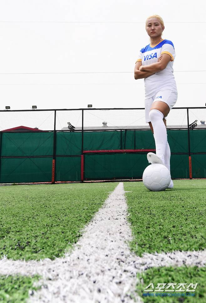 토트넘 홋스퍼 FC 위민에서 활약하고 있는 여자축구 국가대표 선수 조소현이 인천 서구 왕길동 한 풋살 경기장에서 광고 촬영을 했다. 포즈를 취하고 있는 조소현. 인천=송정헌 기자songs@sportschosun.com/2023.06.14/