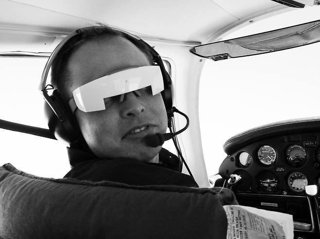 비행기를 배우는 일론 [21세기북스 제공. 재판매 및 DB금지]