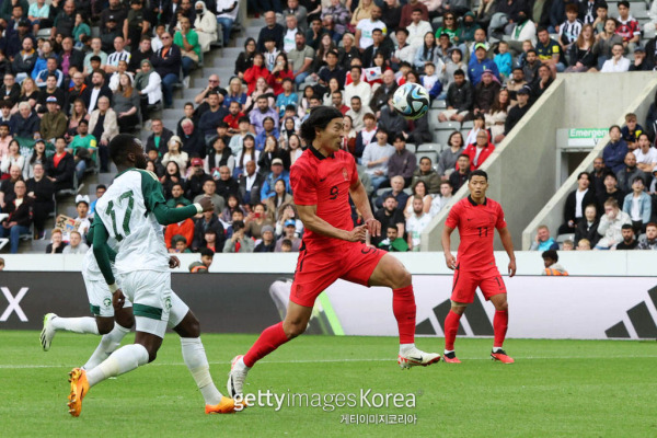 축구 국가대표팀 공격수 조규성이 13일 사우디아라비아와의 축구 국가대표팀 평가전에서 헤더로 선제골을 넣는 순간. 사진=게티이미지